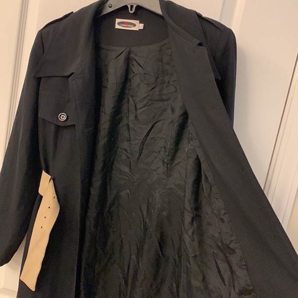 Light and Lined Textured Coat / Dress - Picture 12 of 17